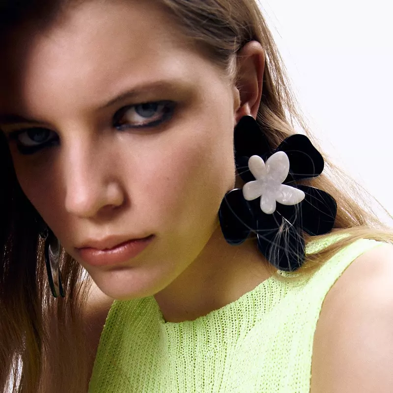 come4buy.com-Dangle Earrings Acrylic Flower Earrings