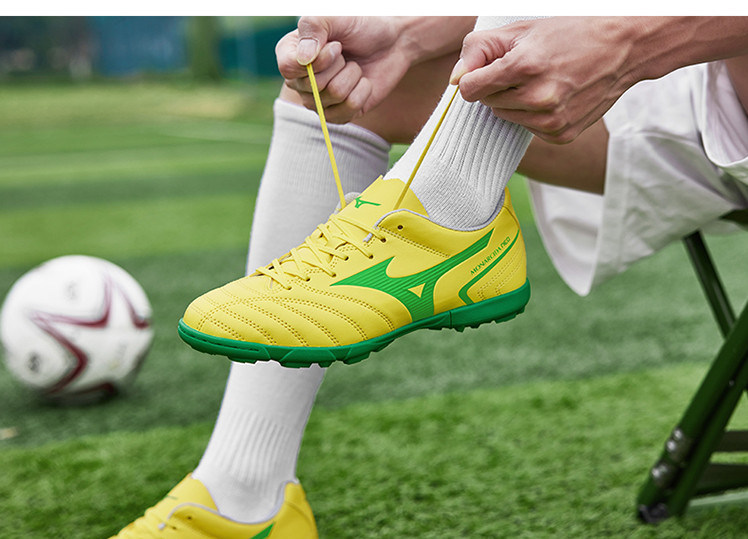 come4buy.com-Yellow Lace-up Leather Soccer Shoes